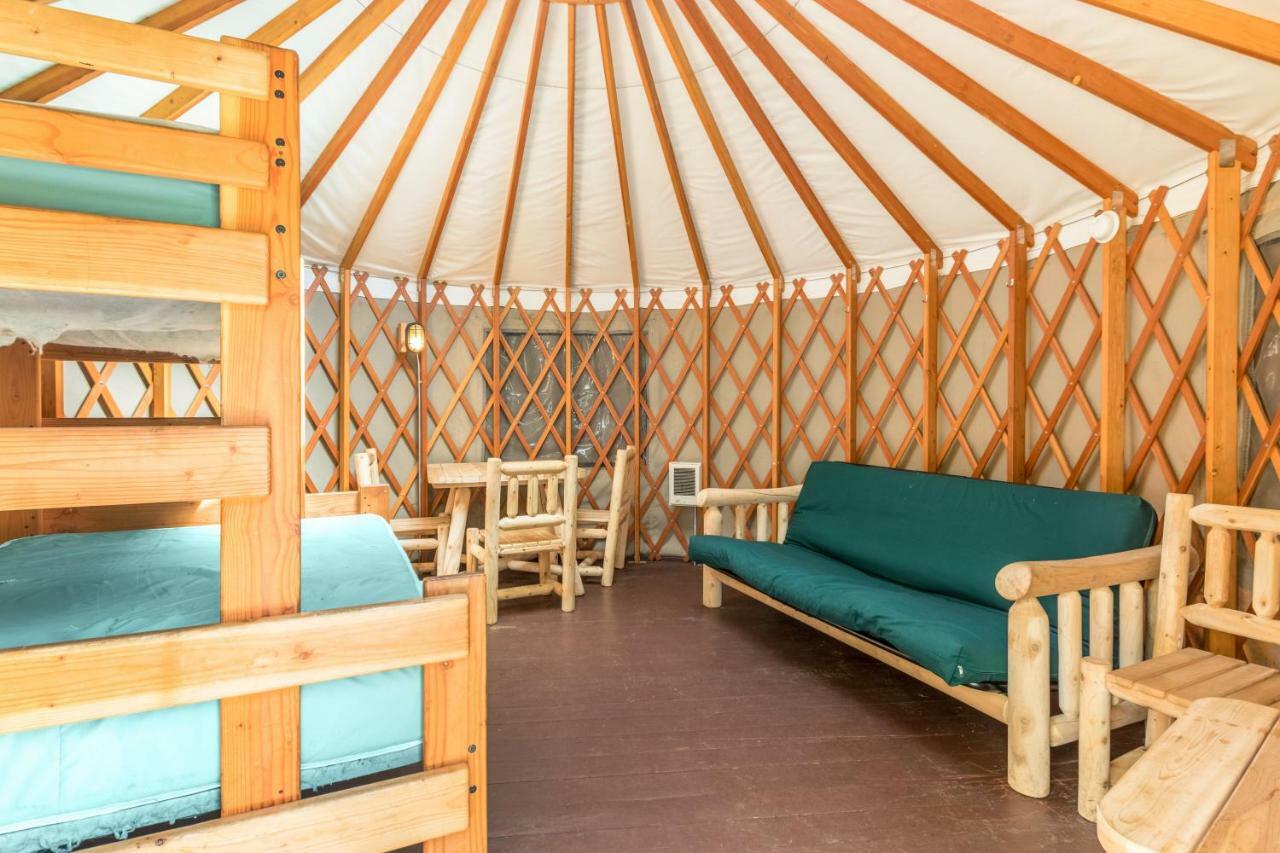 Mount Hood Village Premium Yurt 4 Welches エクステリア 写真