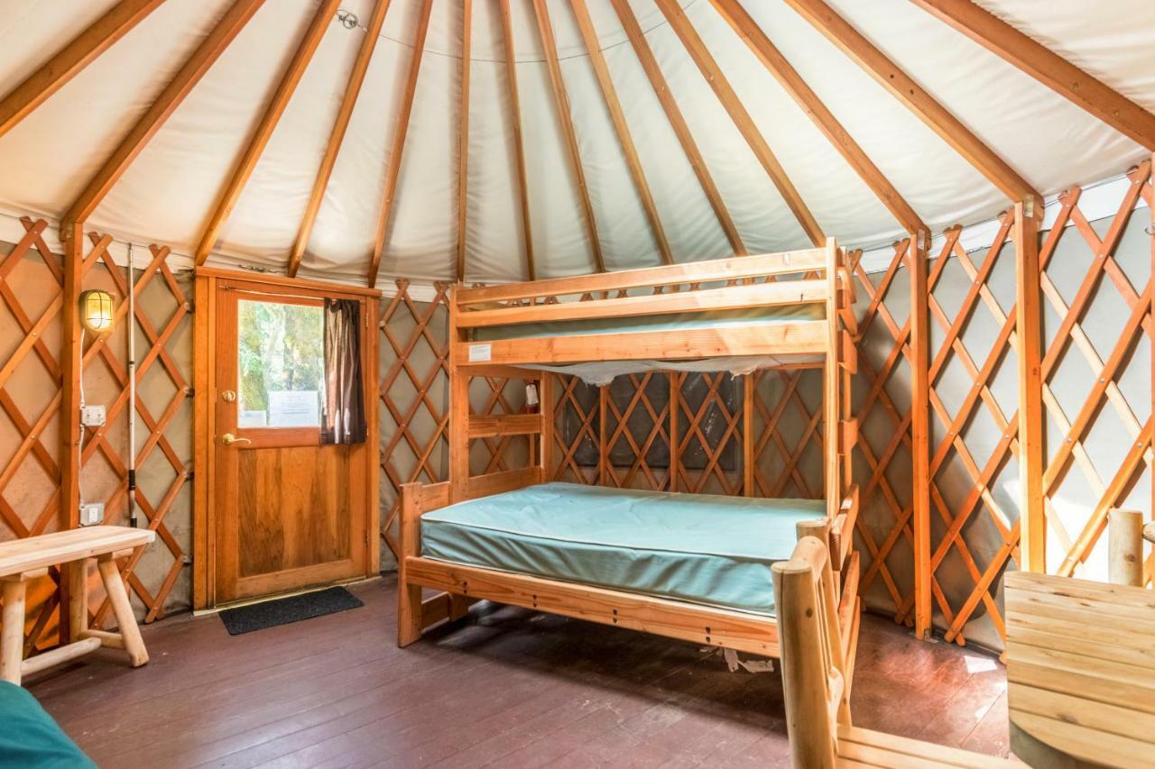 Mount Hood Village Premium Yurt 4 Welches エクステリア 写真